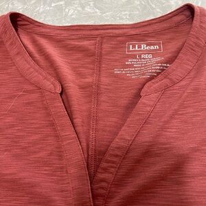 EUC L.L. Bean V-Neck Tee